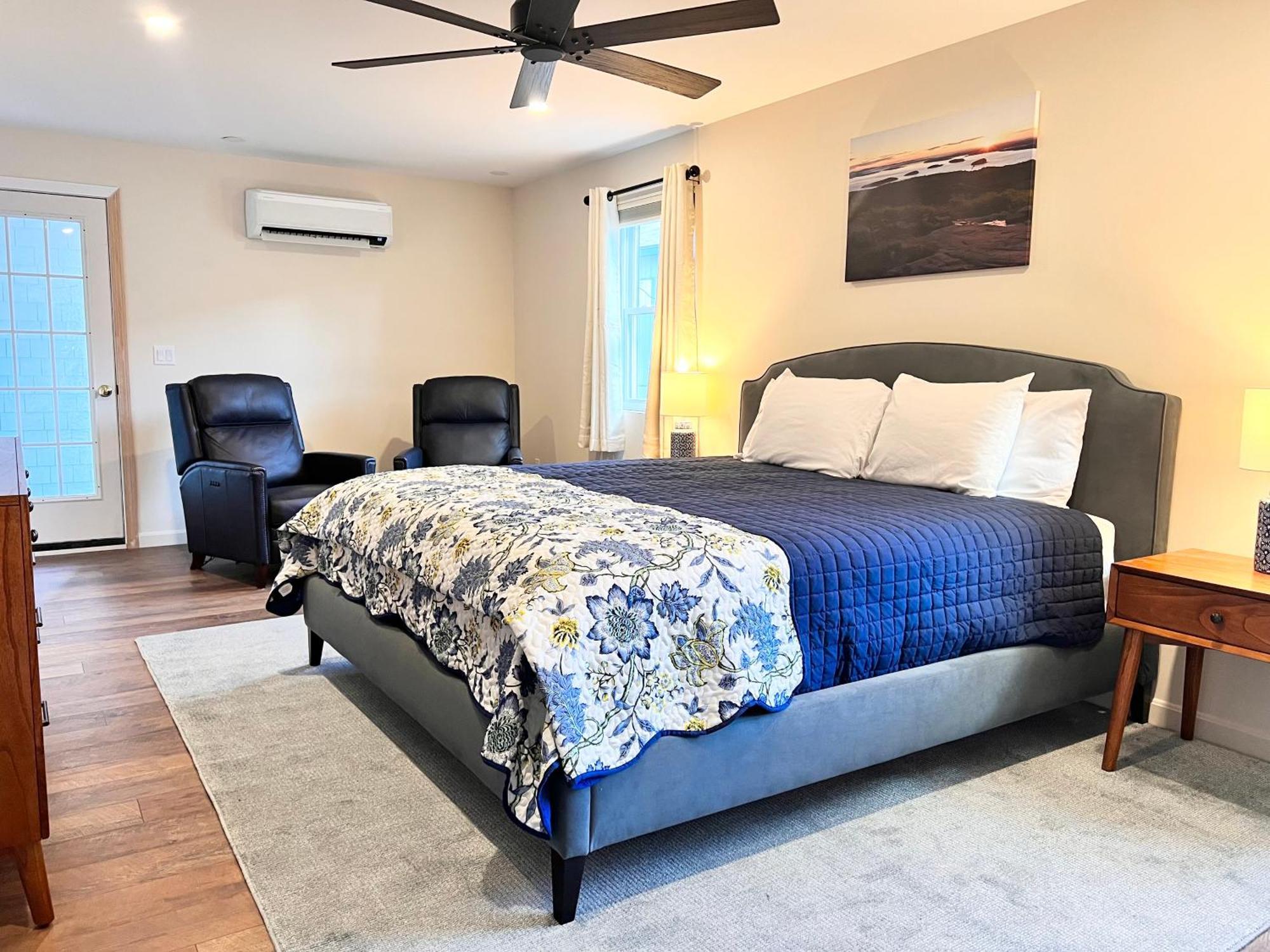 Superior King Room,1589636350:JPEG