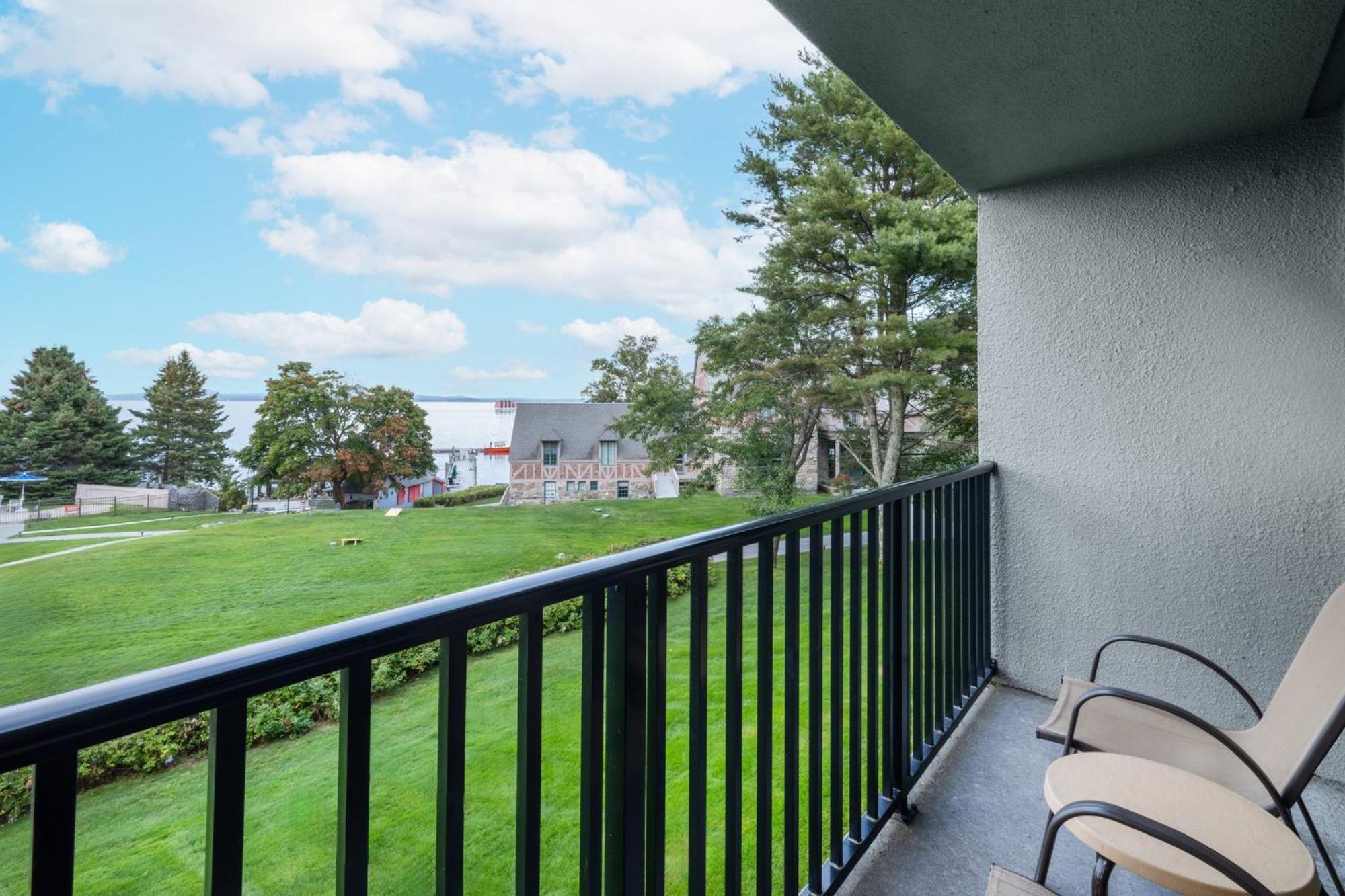 Premium King Room Oceanfront View